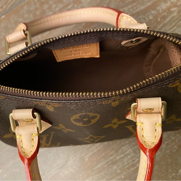LOUIS VUITTON Mini Speedy w Strap - Picture 12 of 13
